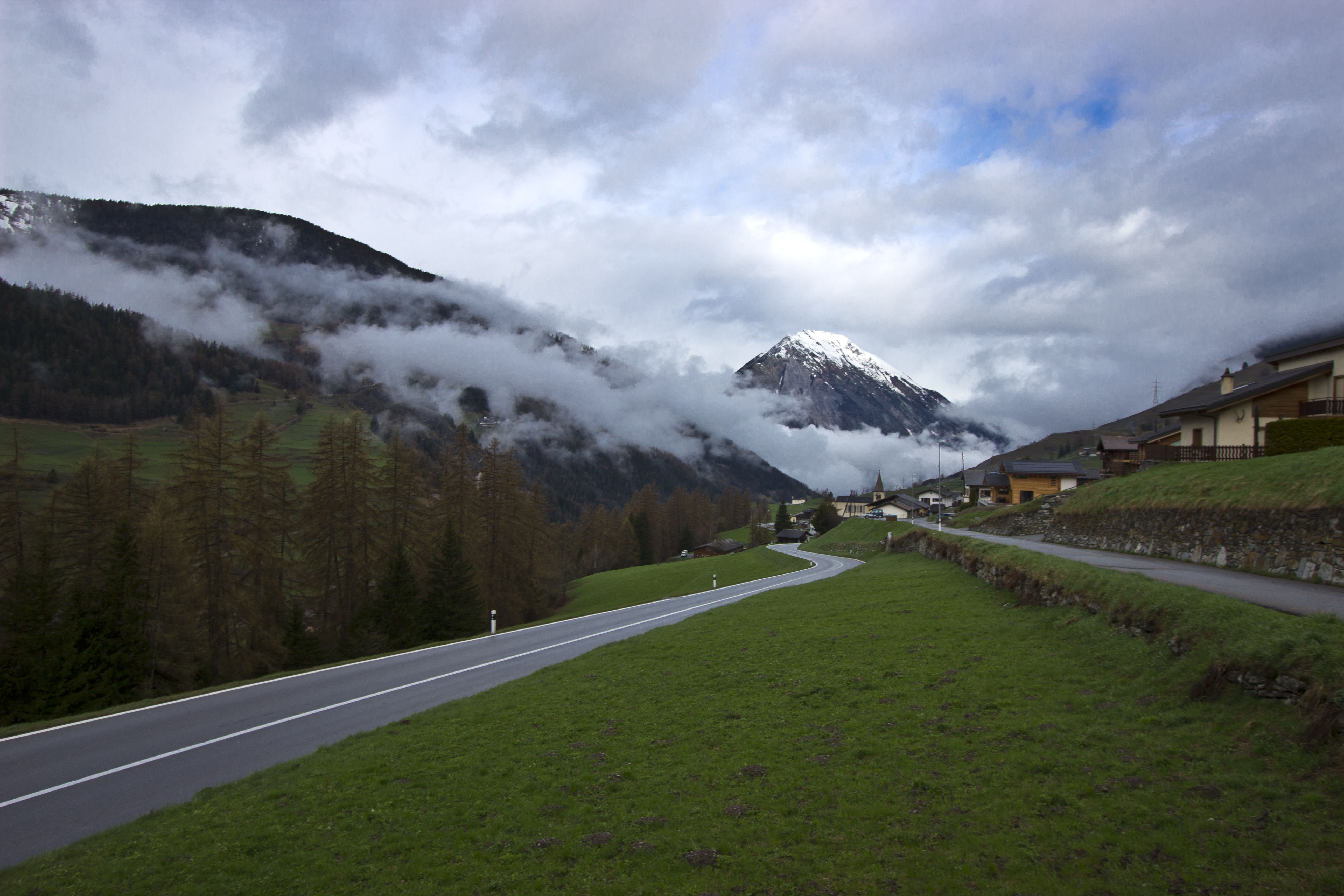 Switzerland – driving on the edge!
