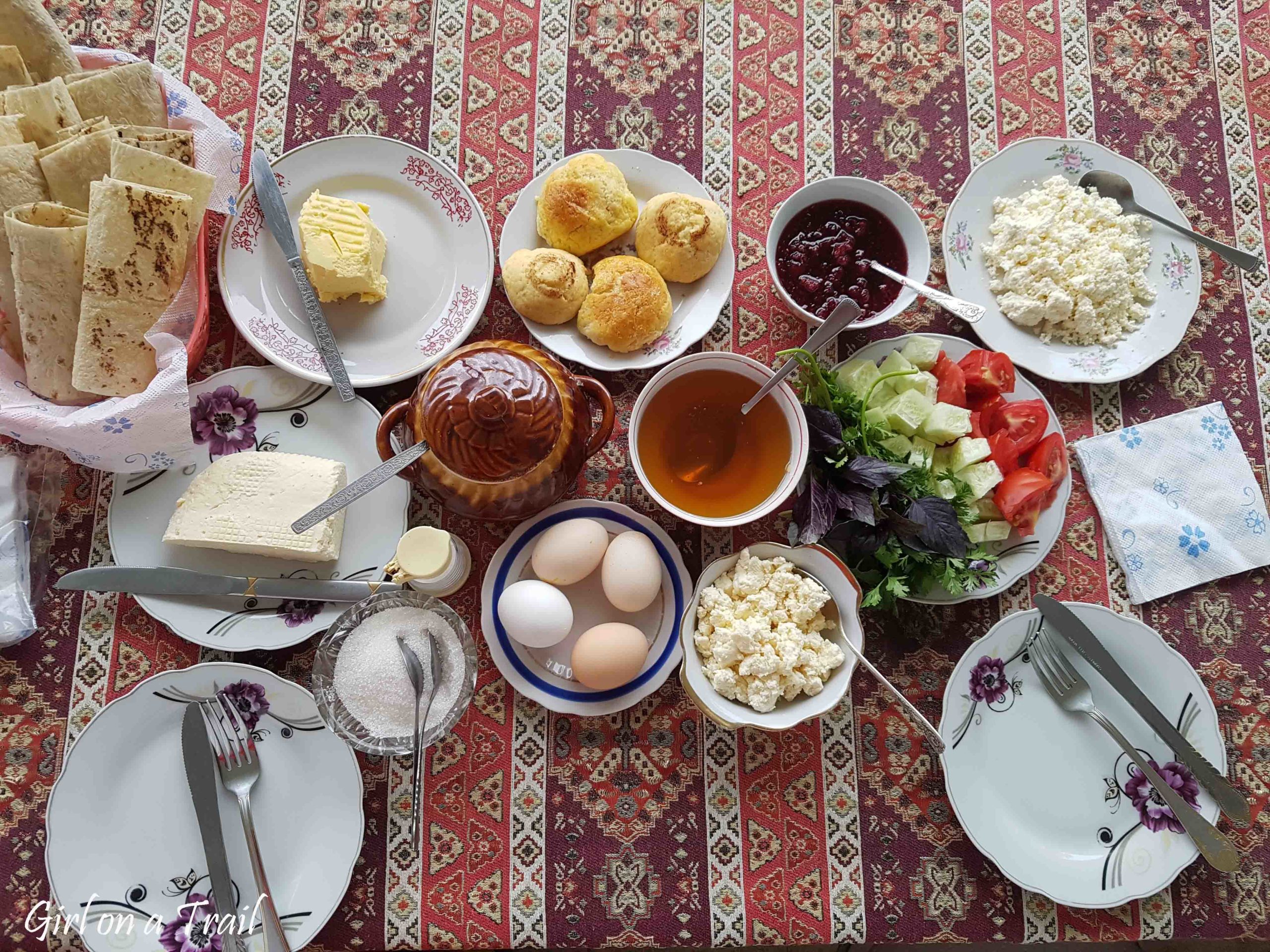 Armenian cuisine – lavash, apricots and the best breakfast ever!