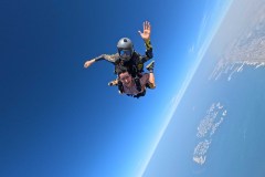 Dubai- skydiving