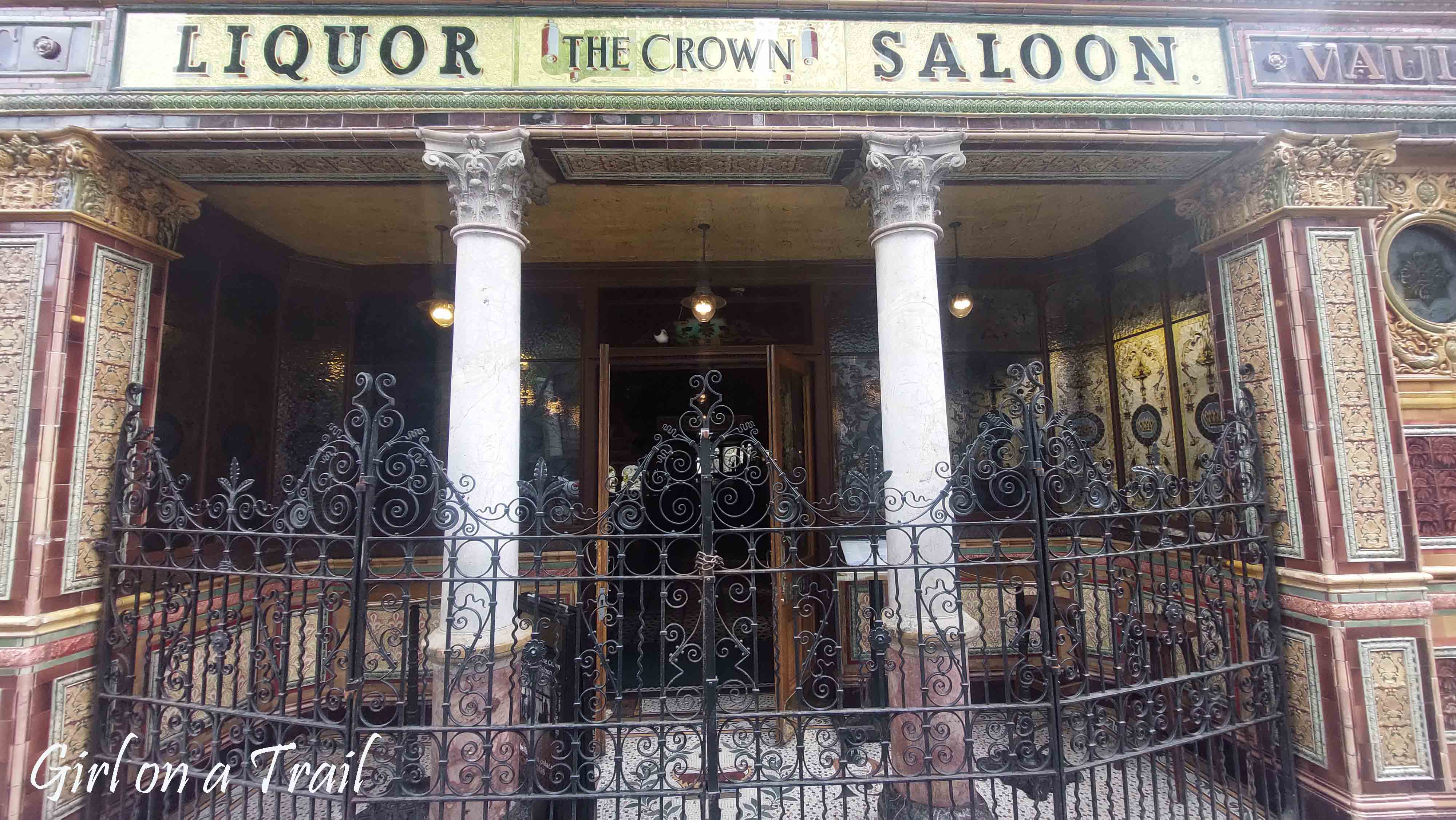 Crown Liquor Saloon