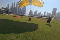 Dubai- skydiving, landing